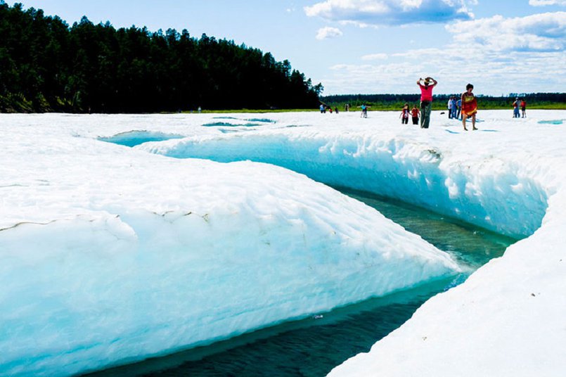 Ледник «Булуус». Фото с сайта travel-ykt.ru