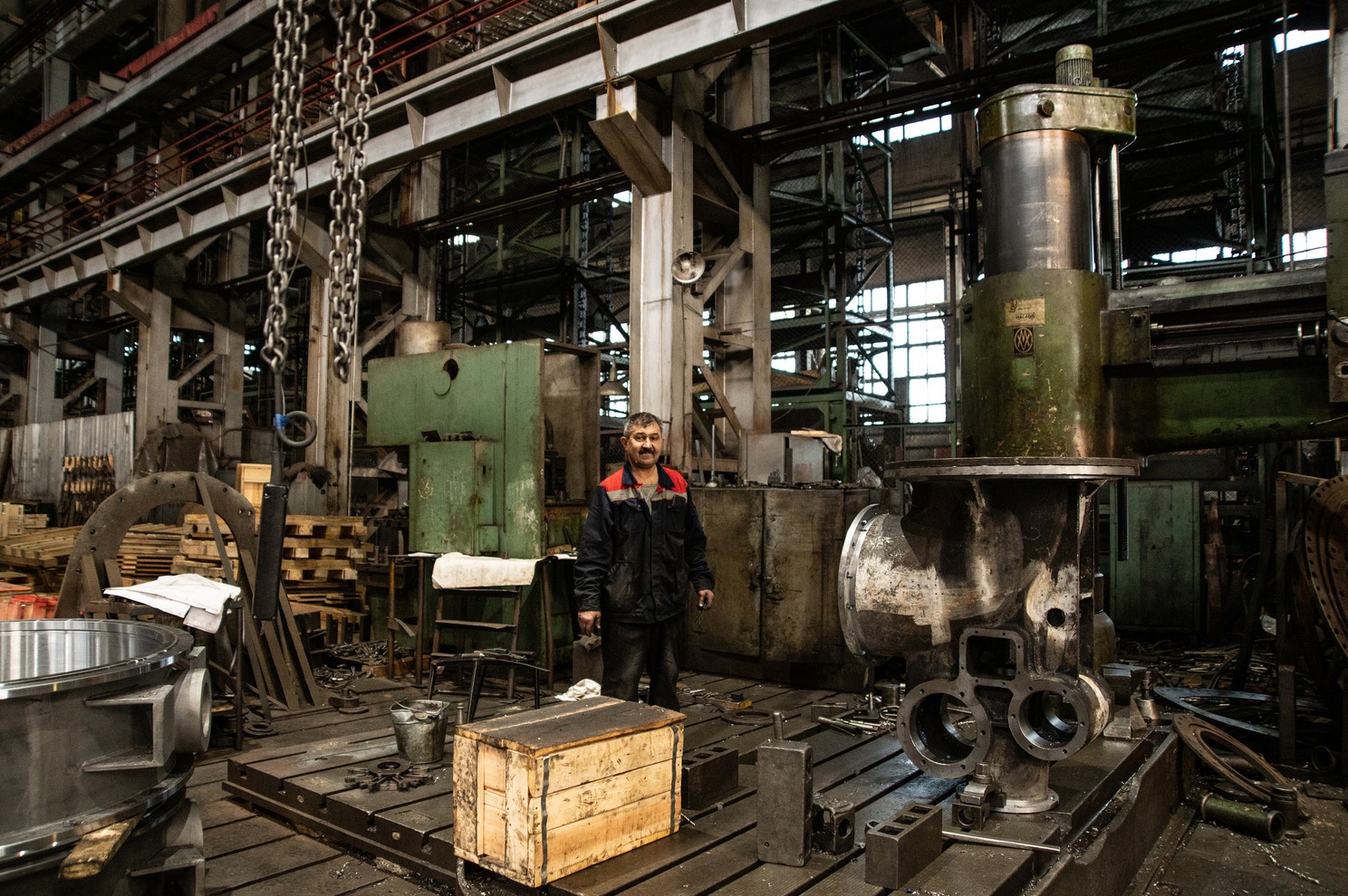 Ключевой деятельностью завода является изготовление драг для золотодобывающих предприятий