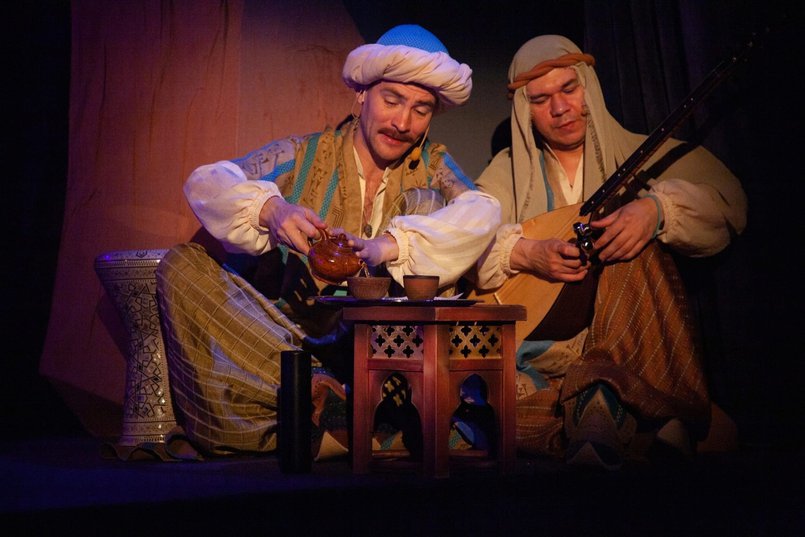 Сцена из спектакля «Аладдин». Фото с сайта vk.com/teatr.aistenok