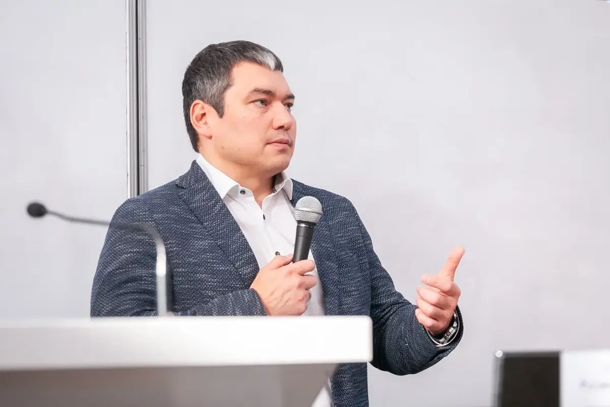 Руслан Салихов