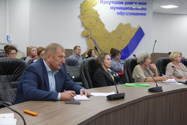 Заседание межведомственной рабочей группы. Фото пресс-службы администрации Иркутского района