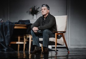 «Папа». Спектакль с Сергеем Маковецким