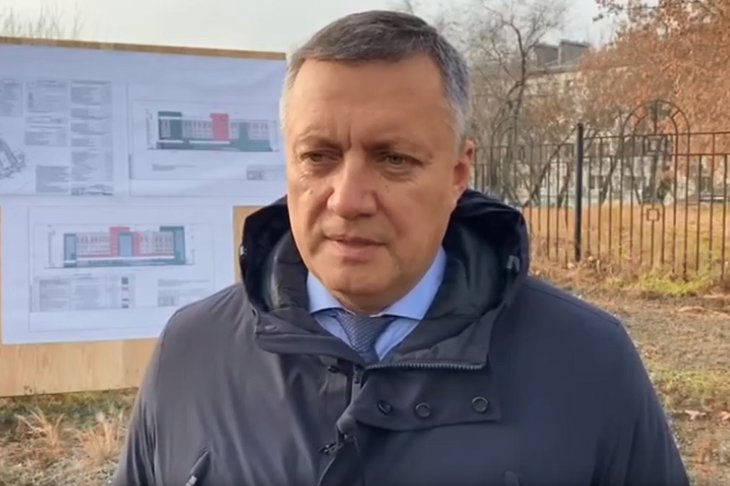 Игорь Кобзев посетил площадку строительства. Скриншот видео из телеграм-канала губернатора
