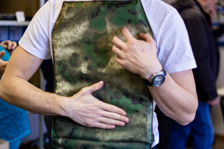 Он может защищать бойца, как бронежилет