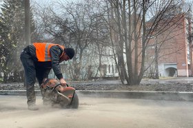 В Иркутске асфальтируют проезжую часть и тротуары на улице Шевцова