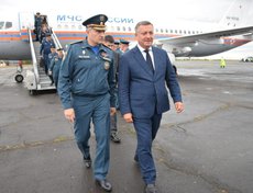 Глава МЧС Александр Куренков и Игорь Кобзев, Тулун