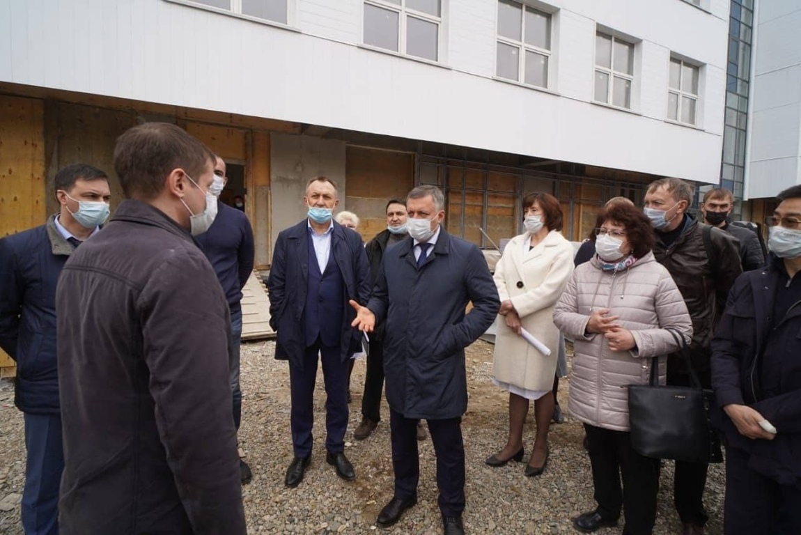 Строительная площадка детской поликлиники в Иркутске