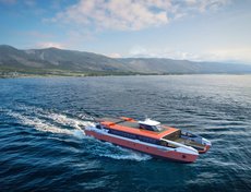 Макет скоростного пассажирского катамарана на подводных крыльях проекта HSC150B.