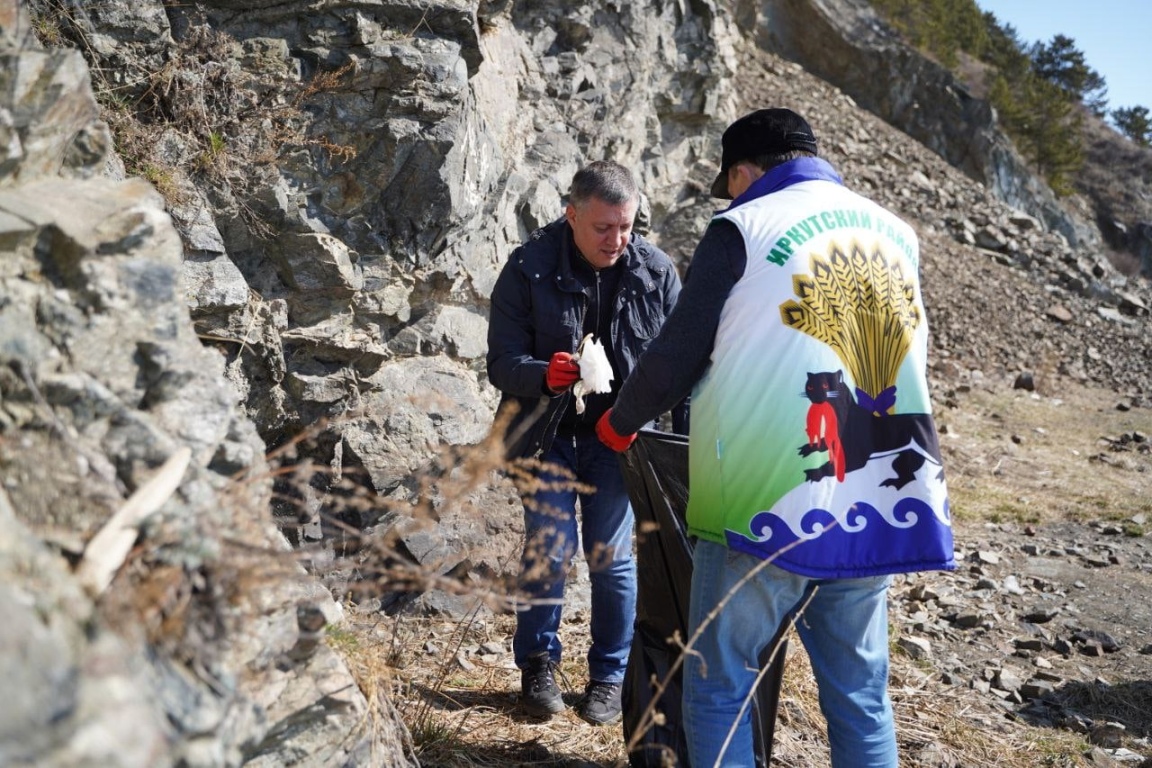 Субботник в Листвянке