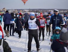 Губернатор ежегодно принимает участие в «Лыжне России»