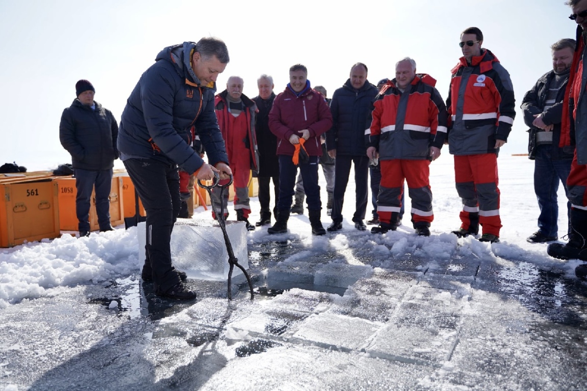 Подготовка к запуску глубоководного нейтринного телескопа на Байкале