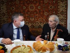 Игорь Кобзев и ветеран Великой Отечественной войны Дмитрий Максимович Ветров