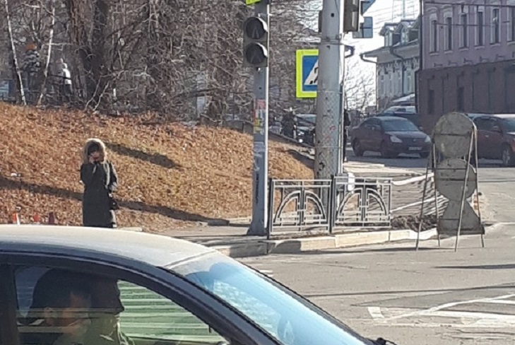Неработающий светофор в Иркутске. Фото со страницы Екатерины Вырупаевой «ВКонтакте»