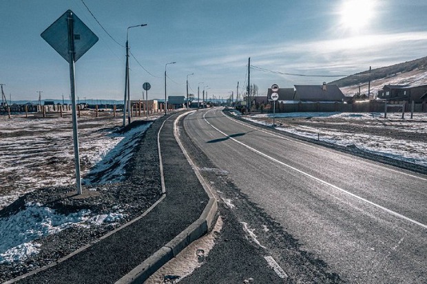 Капитальный ремонт автодороги начали в 2017 году. Фото пресс-службы правительства Иркутской области