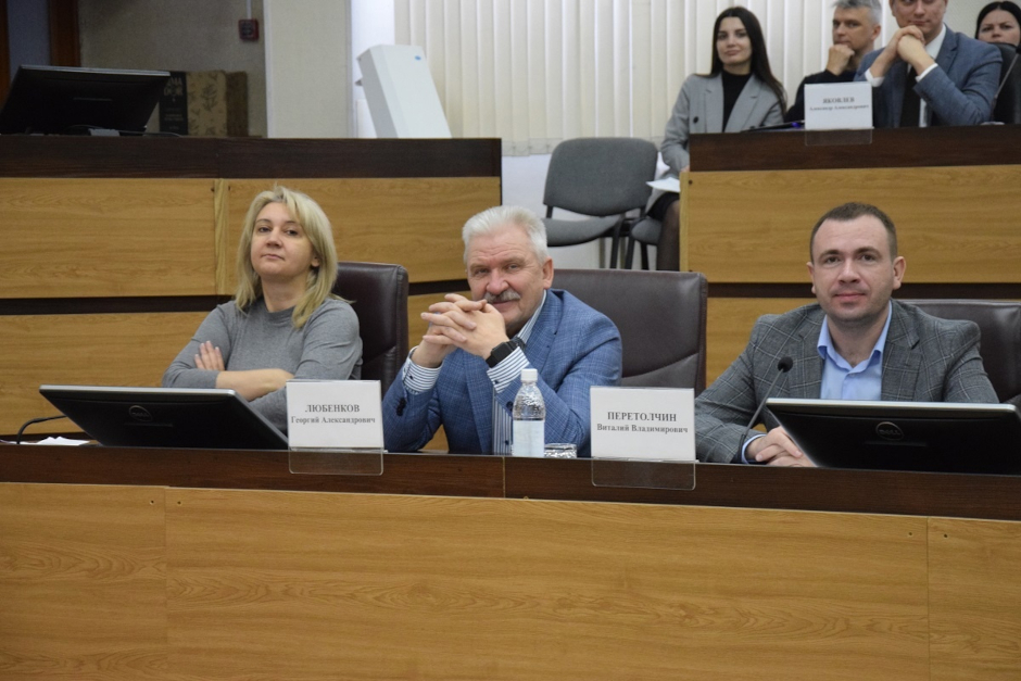 Наталья Дикусарова, Георгий Любенков,   Виталий Перетолчин