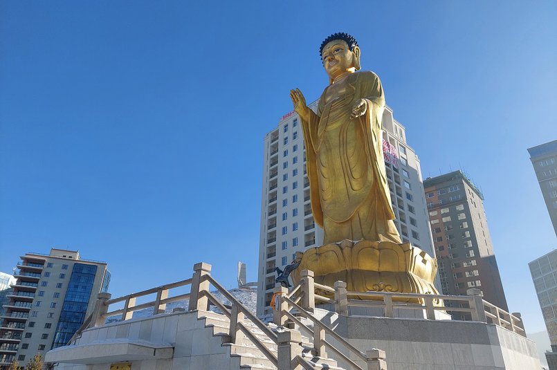 23-метровая статуя Будды Шакьямуни в Улан-Баторе