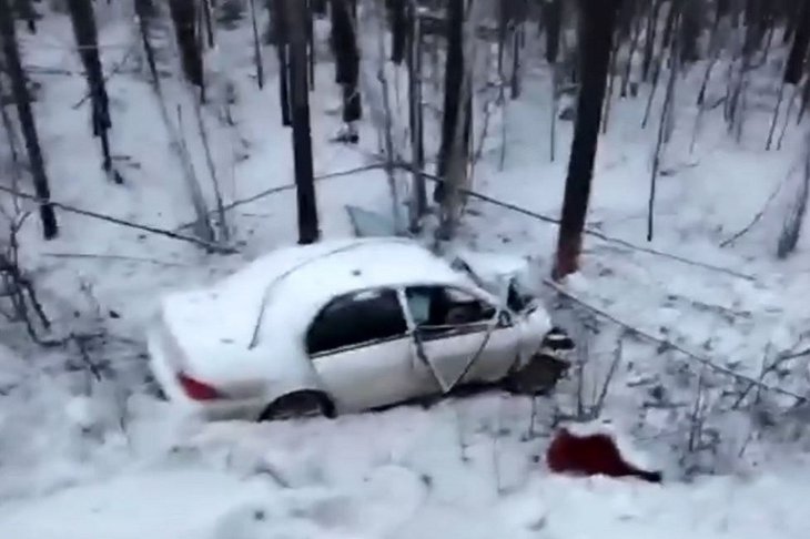 Автомобиль после аварии. Фото пресс-службы Госавтоинспекции Иркутской области