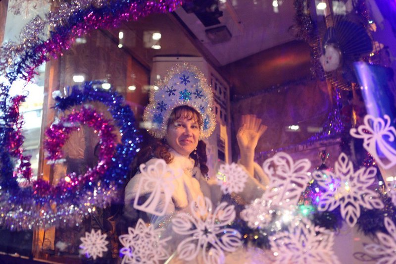 Деды Морозы и Снегурочки будут управлять электротранспортом в Иркутске ...