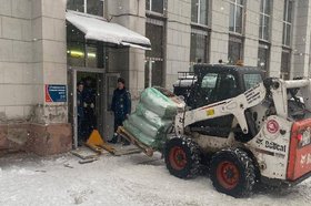 Сбор гуманитарной помощи. Фото пресс-службы правительства Иркутской области