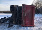 Авария в Нижнеудинском районе. Фото пресс-службы ГУ МВД России по Иркутской области