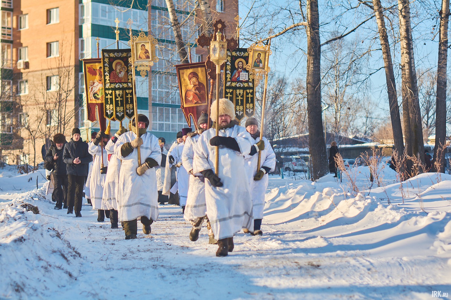 Утром 19 января от храма Александра Невского до водохранилища в районе улицы Якоби прошёл Крестный ход.