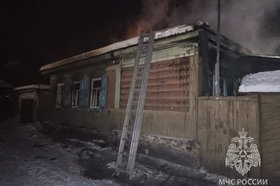 Пожар в Слюдянке. Фото ГУ МЧС России по Иркутской области