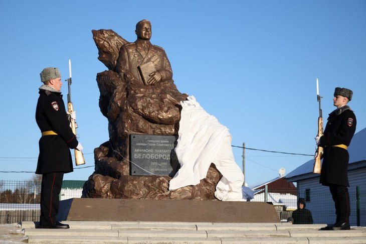 Памятник Афанасию Белобородову. Фото пресс-службы правительства Иркутской области
