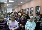 Люди на открытии центра активного долголетия. Фото пресс-службы правительства Иркутской области