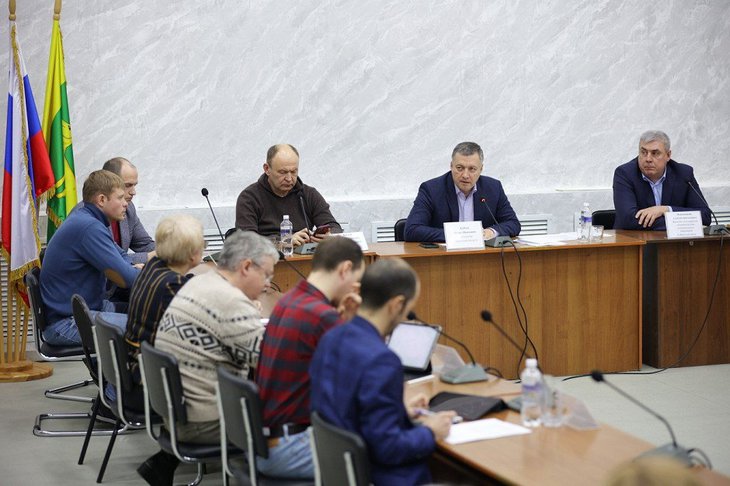 Встреча Игоря Кобзева с жителями Куйтунского района. Фото пресс-службы правительства региона