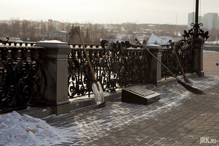 Уборка снега в Иркутске. Фото из архива IRK.ru