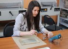 Реставрация книжных памятников. Фото из телеграм-канала правительства Иркутской области