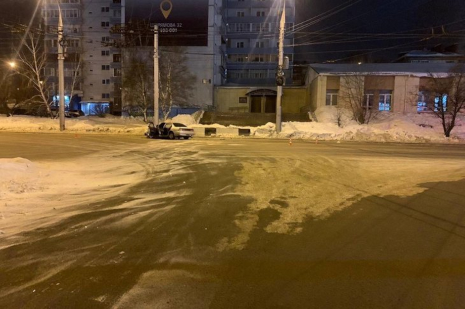 ДТП в микрорайоне Юбилейный в Иркутске ДТП в микрорайоне Юбилейный в Иркутске