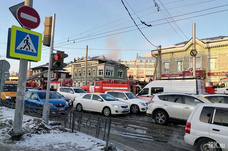 Пожар в 130-м квартале. Фото Ольги Фонаревой, IRK.ru
