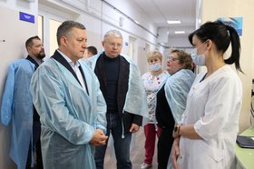 Игорь Кобзев и Алексей Шелехов в рабочей поездке в Зиминском районе. Фото пресс-службы правительства региона