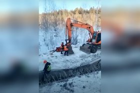 Ремонтные работы на Байкальском тракте. Скриншот видео из телеграм-канала Игоря Кобзева