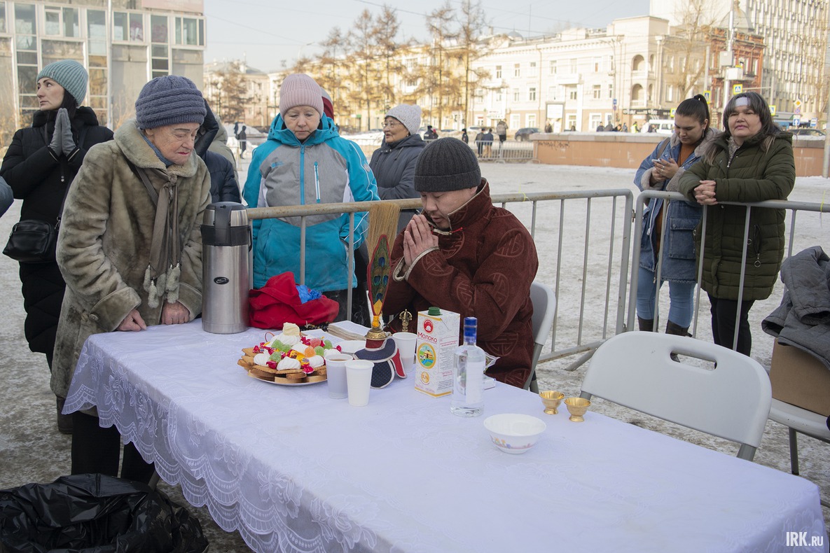 Перед праздником провели шаманский и буддийский обряды.