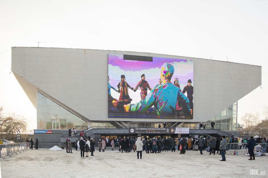 21 февраля на площади перед дворцом спорта «Труд» праздновали Сагаалган — Новый год по Восточному календарю.