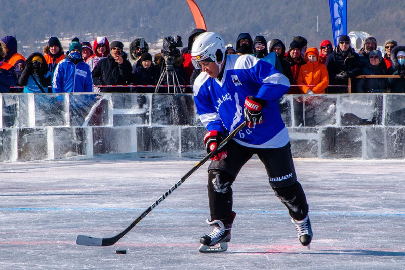 Хоккей иркутск матчи. Лед хоккей. Хоккей фото. Хоккейная команда наши Звездный городок. Спорт на льду.