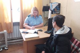 Сотрудники прокуратуры организовали личный прием граждан. Фото Восточно-Сибирской транспортной прокуратуры