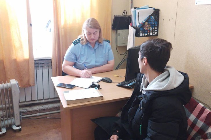 Сотрудники прокуратуры организовали личный прием граждан. Фото Восточно-Сибирской транспортной прокуратуры