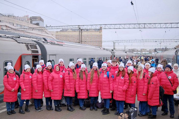 Школьники из Кировска. Фото из телеграм-канала депутата Госдумы РФ Сергея Тена