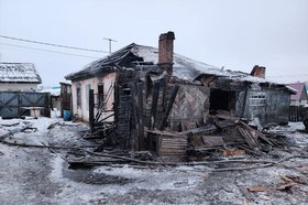 Сгоревший дом в Иркутске. Фото пресс-службы СУ СК России по Иркутской области