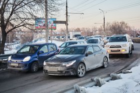 Машины в Иркутске. Фото Маргариты Романовой, IRK.ru