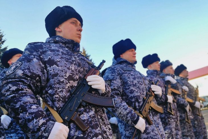 Росгвардейцы. Фото пресс-службы Управления Росгвардии по региону