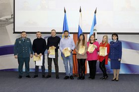 Награждение иркутян, спасших детей на пожаре. Фото пресс-службы ГУ МЧС России по Иркутской области