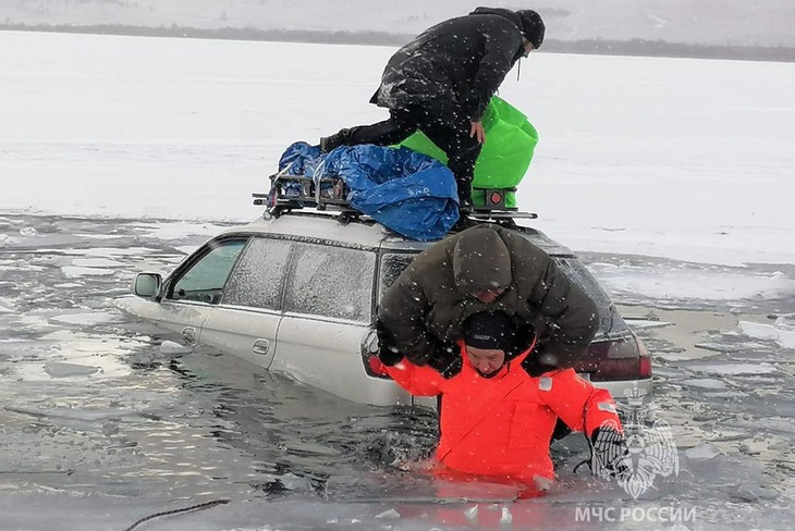 Фото — Байкальский поисково-спасательный отряд МЧС РФ.