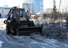 Уборка придомовых территорий в Иркутске. Фото пресс-службы администрации города