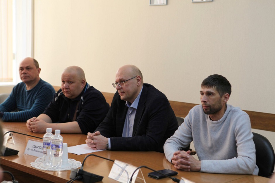 Сотрудники «Водоканала», вернувшиеся из Кировска. Фото Дарьи Таракановой