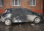 Сгоревший автомобиль. Фото пресс-службы ГУ МВД России по Иркутской области