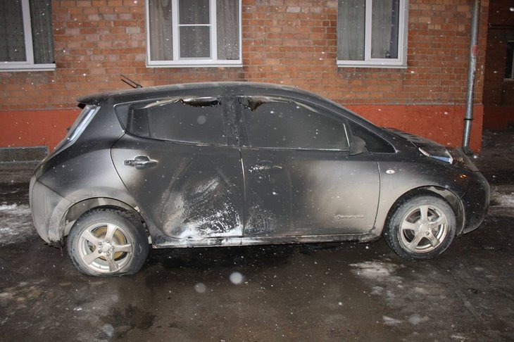 Сгоревший автомобиль. Фото пресс-службы ГУ МВД России по Иркутской области
